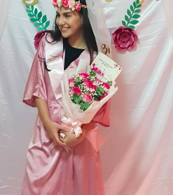 10 Momen Seru Bridal Shower Irish Bella Bareng Sahabat, Serba Pink!