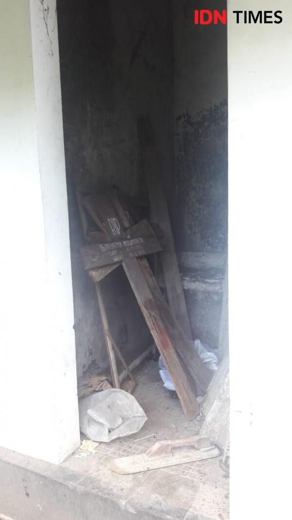 Ahli Waris Makam Rusak Bethesda: "Gak Apa-apa, Sudah Damai di Surga"