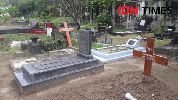 Ahli Waris Makam Rusak Bethesda: "Gak Apa-apa, Sudah Damai di Surga"