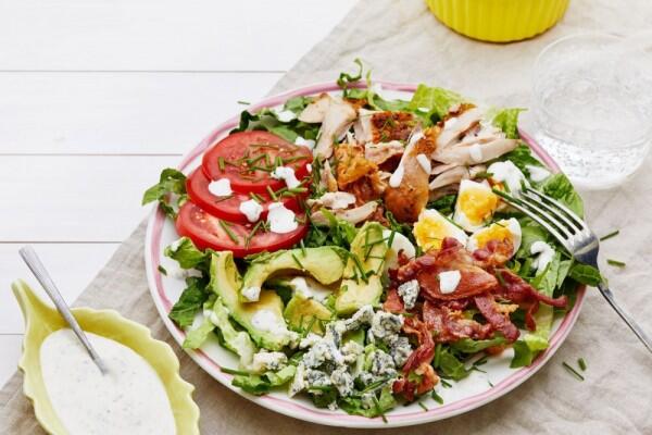 7 Resep Salad Ini Bisa Jadi Inspirasi untuk Diet Sehat Lho!