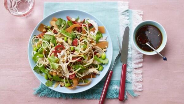 7 Resep Salad Ini Bisa Jadi Inspirasi untuk Diet Sehat Lho!