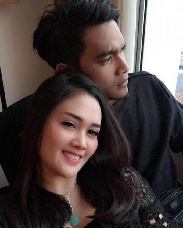 Resmi Lamaran, 10 Momen Romantis YouTuber Maell Lee dan Kekasih