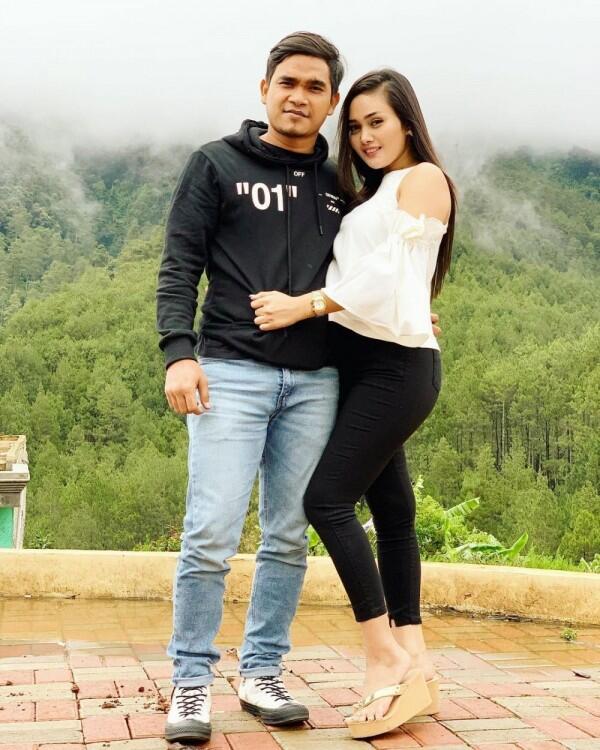Resmi Lamaran, 10 Momen Romantis YouTuber Maell Lee dan Kekasih