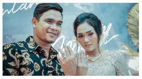 Resmi Lamaran, 10 Momen Romantis YouTuber Maell Lee dan Kekasih