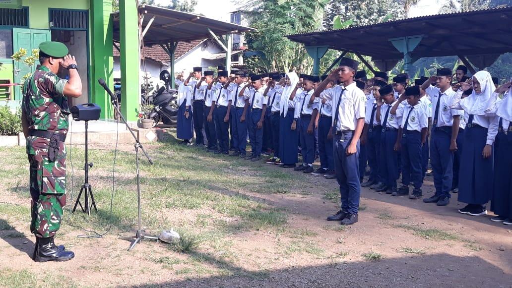 Jadi Pembina Upacara, Begini Amanat Serma Sutrasna...