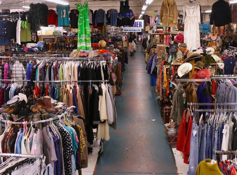 Selain Asyik, Nge-Thrift Shopping Ada Manfaatnya Juga Lho. Jangan Salah Gan Sis!