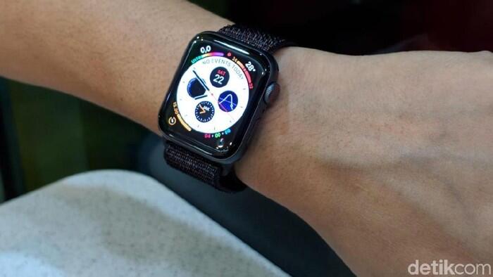 Apple Dituntut karena Baterai iWatch Kembung