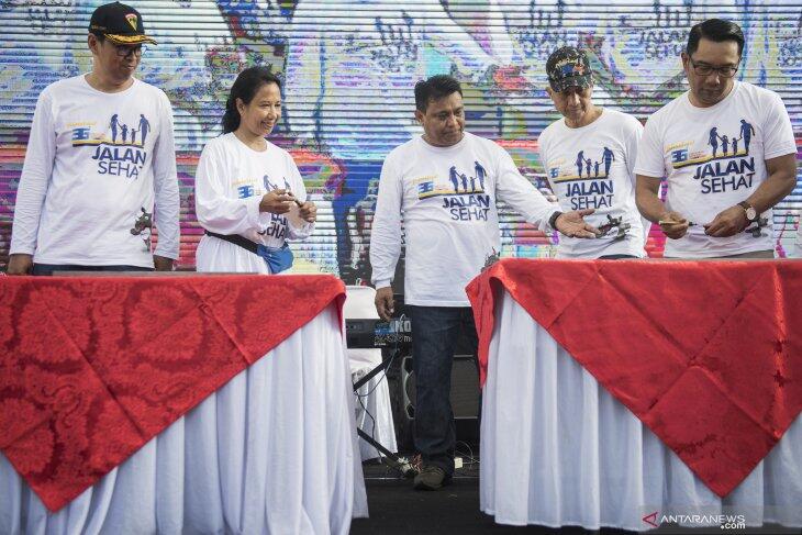 Menteri BUMN Resmikan Monumen Panser Anoa Pindad
