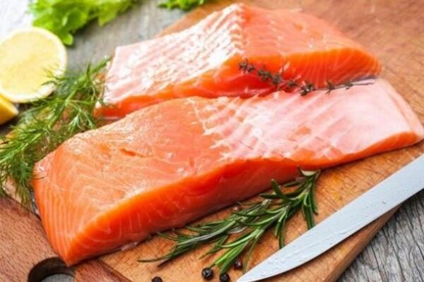 Bergizi Tinggi, Inilah 7 Manfaat Ikan Salmon untuk Kesehatan