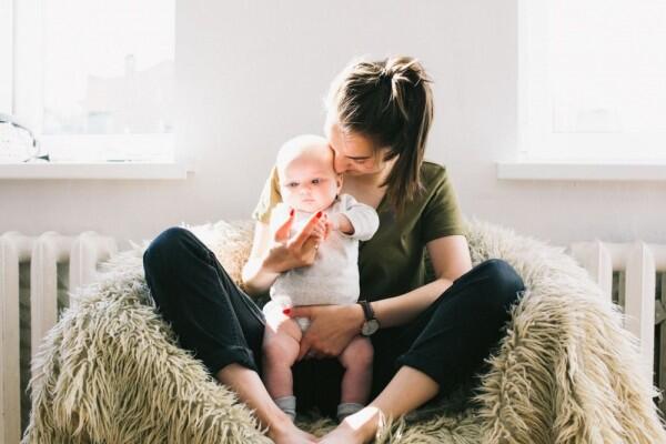 Tak Perlu Buru-buru, Ini 7 Tips Menyapih Si Kecil dengan Cinta