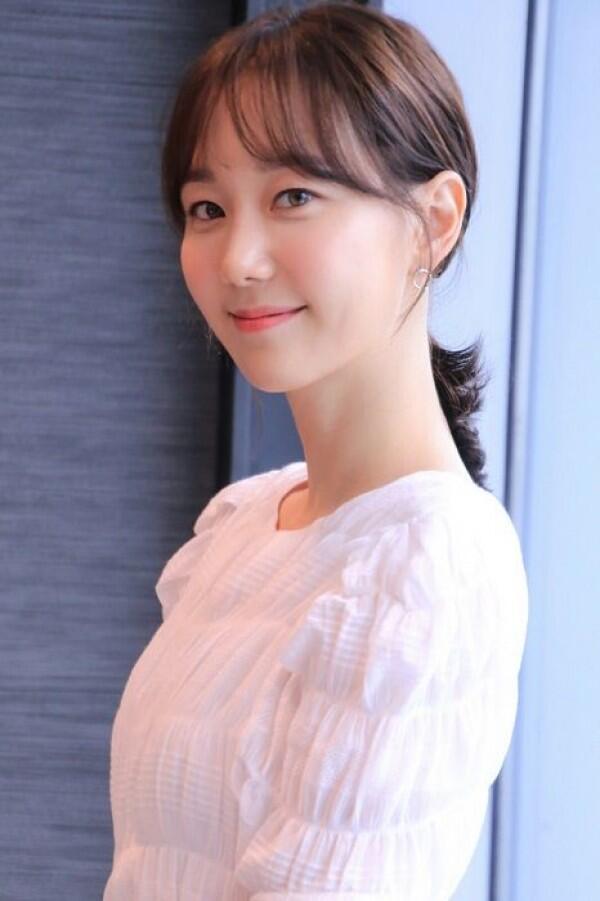 10 Potret Lee Yoo Young, Istri Choi Siwon di KDrama My Fellow Citizens