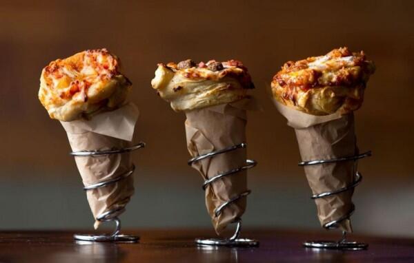 5 Bentuk Pizza Paling Unik, dari Lollipop Sampai Es Krim Cone