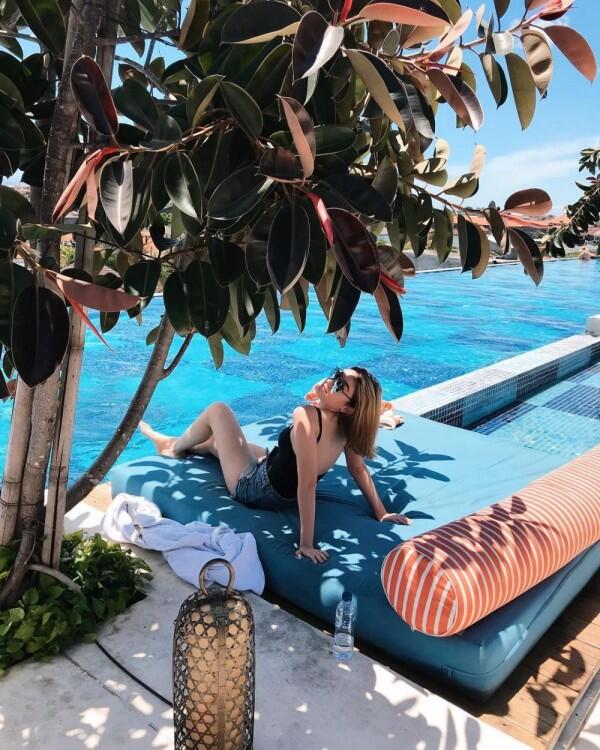 10 Pesona Natasha Ryder Liburan di Bali, Body Goalsnya Curi Perhatian!