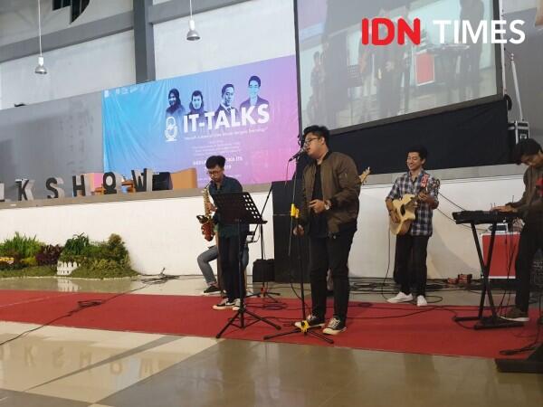 IT Talks: Product Manager Tokopedia & CEO Energeek Punya Pesan Untukmu
