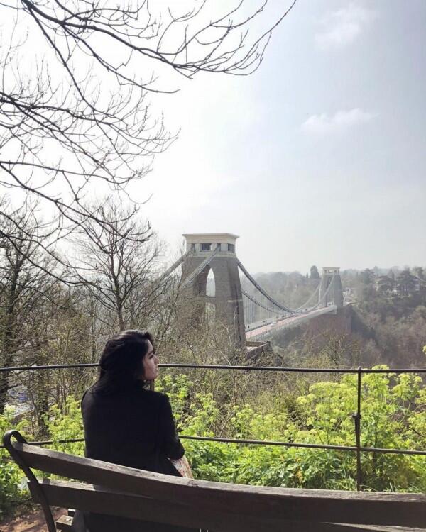 10 Potret Ochi Rosdiana Liburan ke London Bareng Sahabat