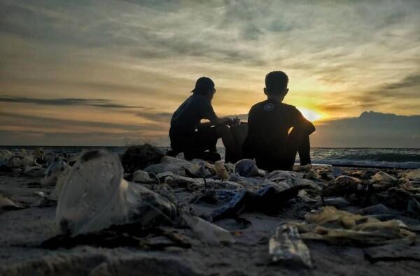 Duh, 10 Potret Pantai Paling Kotor di Indonesia Ini Bikin Sedih!