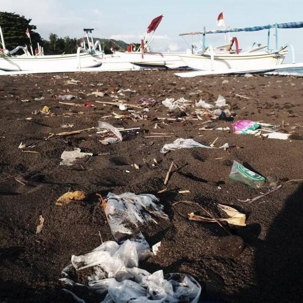 Duh, 10 Potret Pantai Paling Kotor di Indonesia Ini Bikin Sedih!