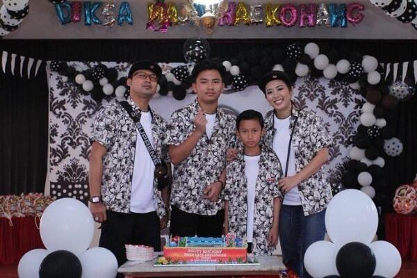 Couple Goals, 10 Potret Langgengnya Rumah Tangga Soimah dan Suami