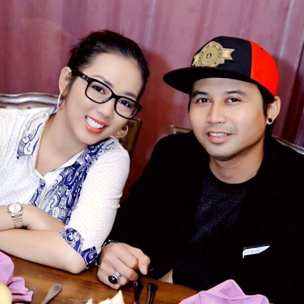 Couple Goals, 10 Potret Langgengnya Rumah Tangga Soimah dan Suami