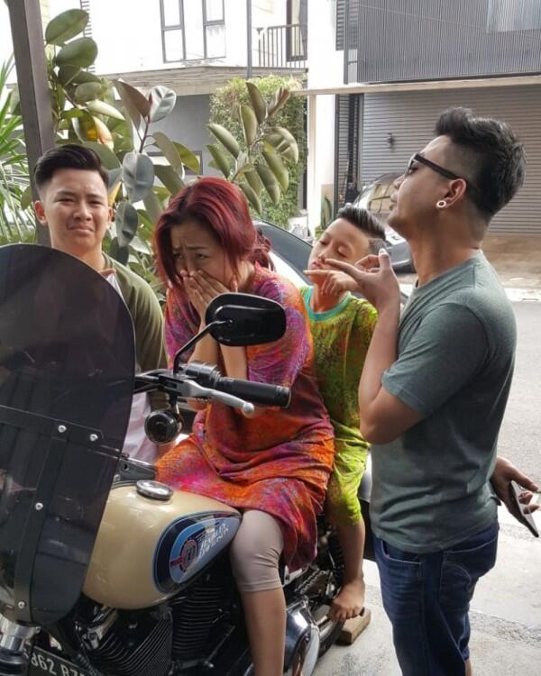 Couple Goals, 10 Potret Langgengnya Rumah Tangga Soimah dan Suami