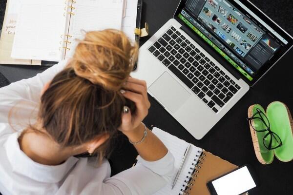 Duh, Ini 5 Tanda Kamu Tidak Bersaing Secara Sehat dengan Rekan Kerja