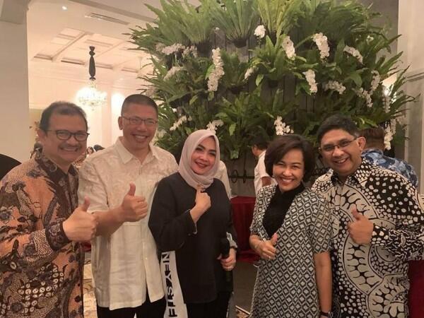 Awet Muda, 10 Momen Keseruan Ulang Tahun ke-57 Mama Nagita Slavina