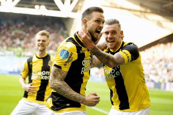 PSV Lepas Puncak Klasemen Eredivisie Kepada Ajax
