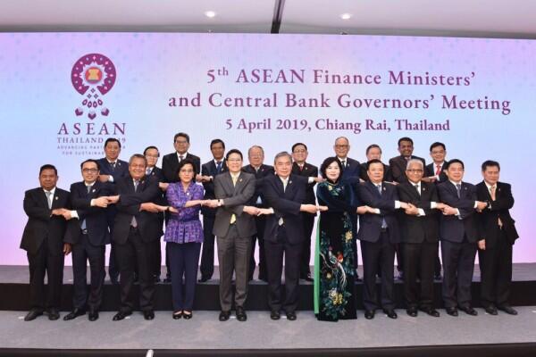 Sri Mulyani Hadiri Rapat Menteri Keuangan dan Gubernur Bank ASEAN
