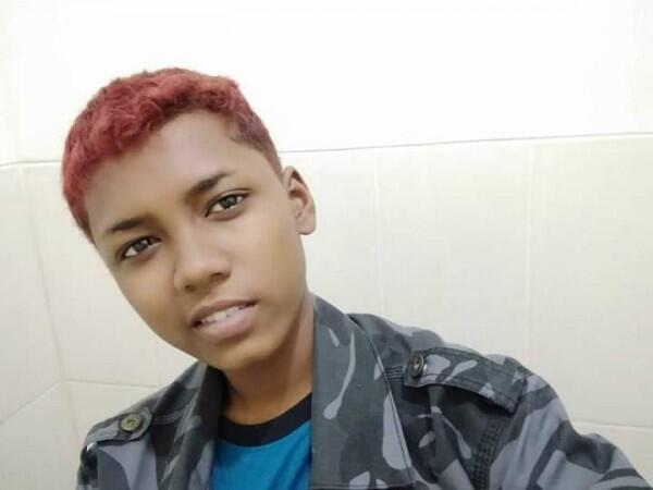 Dari Kuli Panggul ke Peserta Lida, Ini 9 Potret Hanan yang Tomboy Abis