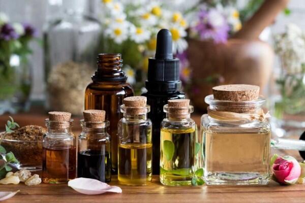 10 Rekomendasi Brand Essential Oils yang Terjangkau, Aman dan Alami