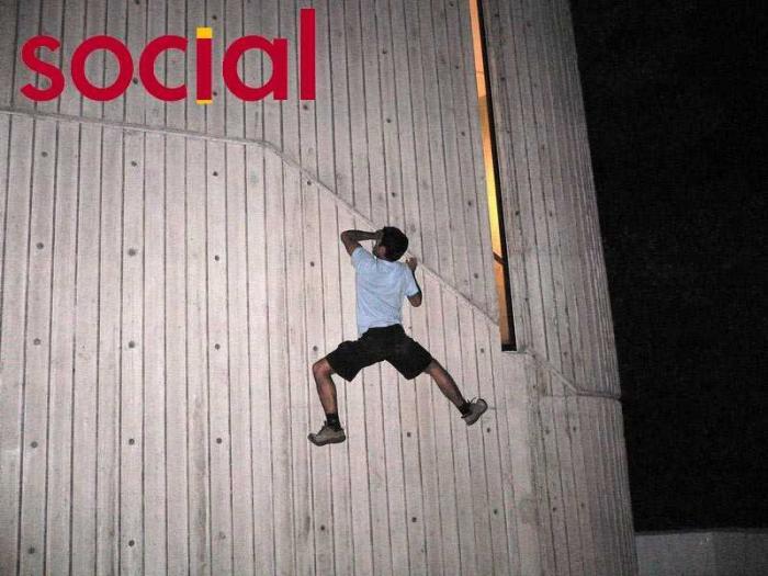 Social Climber Di Dunia Maya