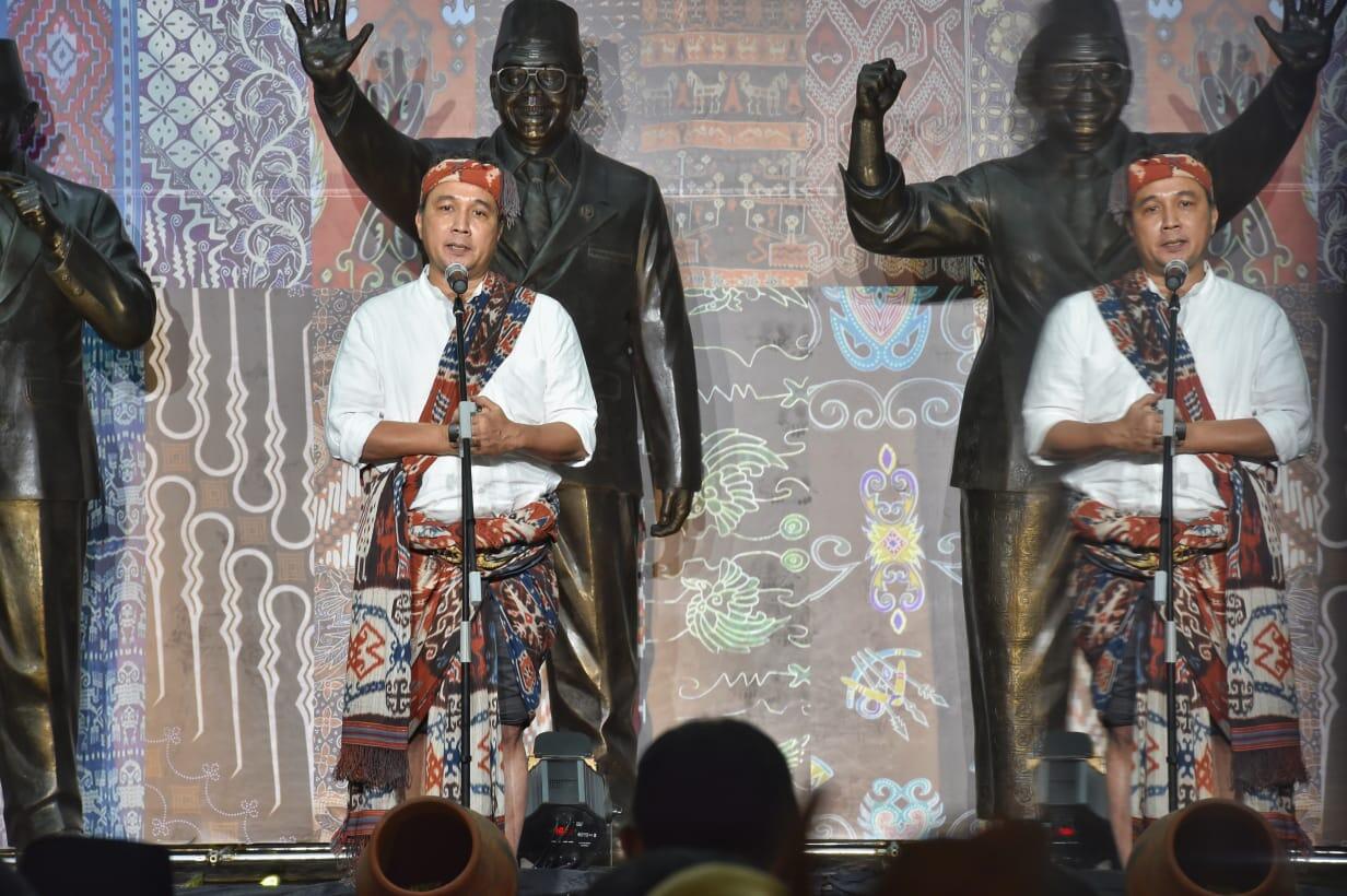 Festival Wastra Nusantara Kembalikan Makna Nilai Tradisi Indonesia