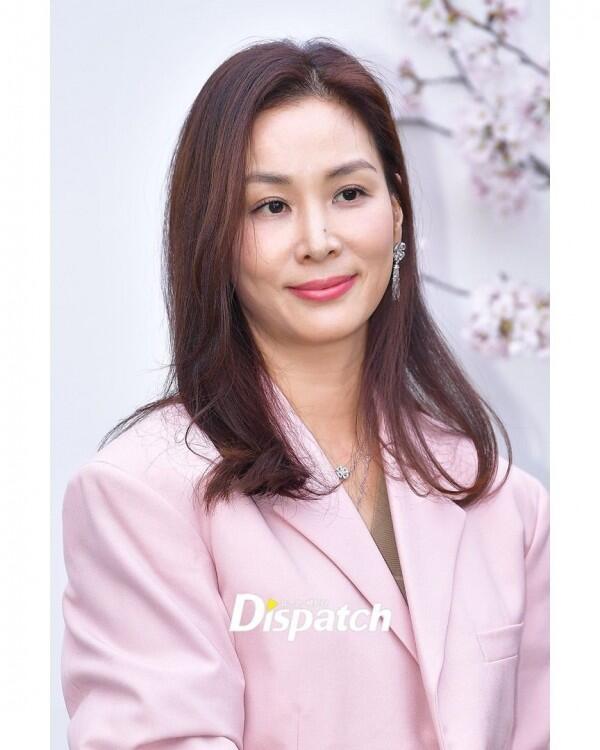 10 Gaya Sandara Park hingga Seohyun Hadiri Pernikahan Lee Jung Hyun