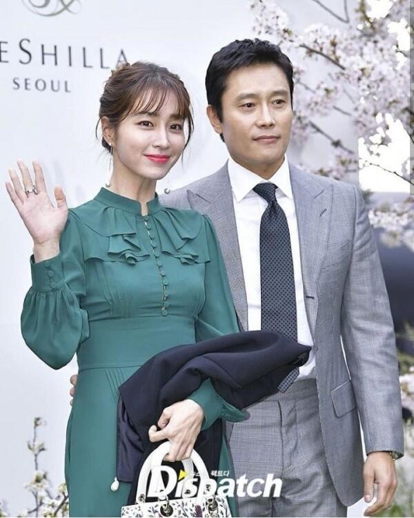 10 Gaya Sandara Park hingga Seohyun Hadiri Pernikahan Lee Jung Hyun