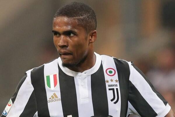 Jarang Dimainkan, Juventus Siap Jual Douglas Costa dengan Harga Mahal