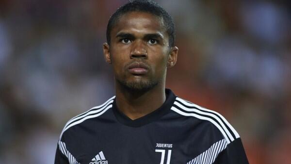Jarang Dimainkan, Juventus Siap Jual Douglas Costa dengan Harga Mahal