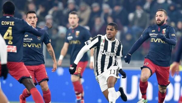 Jarang Dimainkan, Juventus Siap Jual Douglas Costa dengan Harga Mahal