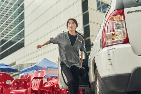 9 Potret Lee Sung Kyung & Ra Mi Ran, Duo Polwan dalam Film Girl Cops