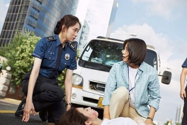 9 Potret Lee Sung Kyung & Ra Mi Ran, Duo Polwan dalam Film Girl Cops