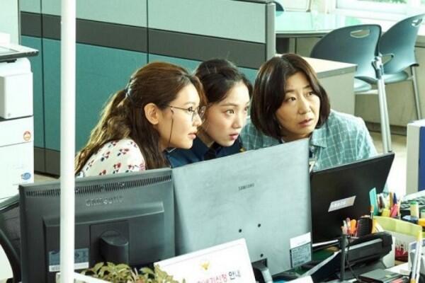 9 Potret Lee Sung Kyung & Ra Mi Ran, Duo Polwan dalam Film Girl Cops