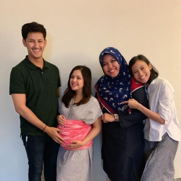 10 Potret Persiapan Tasya & Randi Jadi Orangtua, Ikut Kelas Parenting