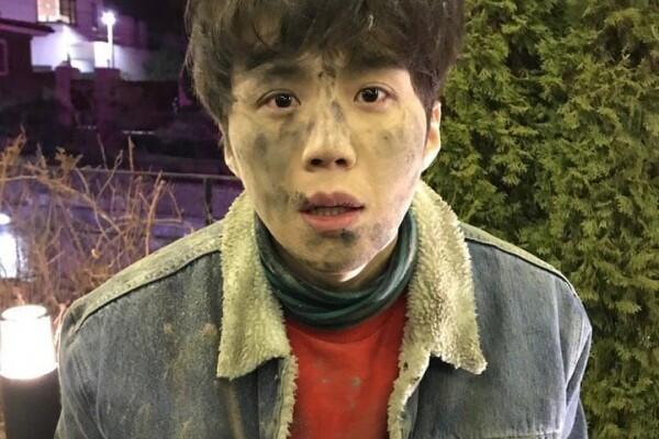 Jadi Icon of Misfortune, 10 Potret Kim Seon Ho di Eulachacha Waikiki 2