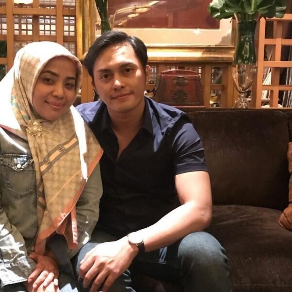 Berstatus Janda, 10 Kisah Cinta Seleb Ini Bikin Heboh Banget!