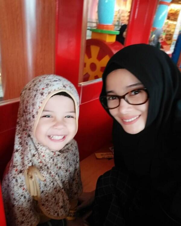 Bernuansa Islami, Ini 4 Arti Nama Anak Primus Yustisio & Jihan Fahira