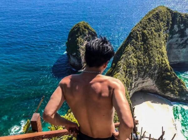 Gagah Banget, 10 Potret Jefri Nichol Pamer Otot