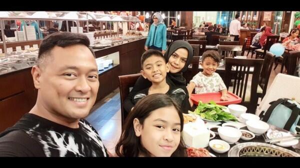 Punya Keluarga Harmonis, 10 Potret Bemby Pemeran Norman di Cinta Fitri
