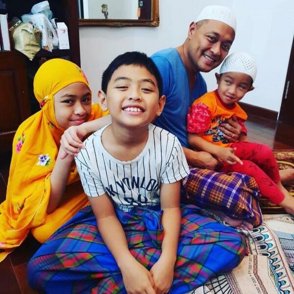 Punya Keluarga Harmonis, 10 Potret Bemby Pemeran Norman di Cinta Fitri