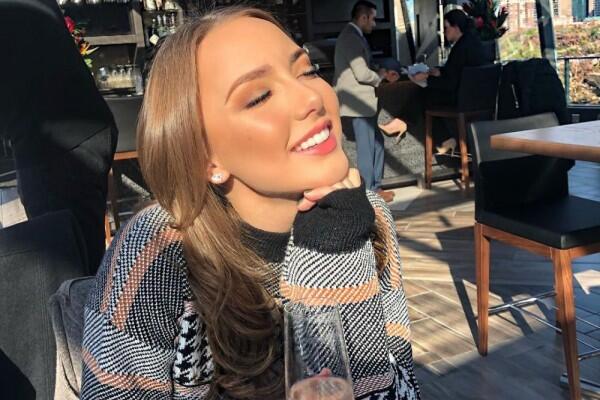 10 Style Kece Hailie Scott, Putri Rapper Eminem yang Fashionable Abis!