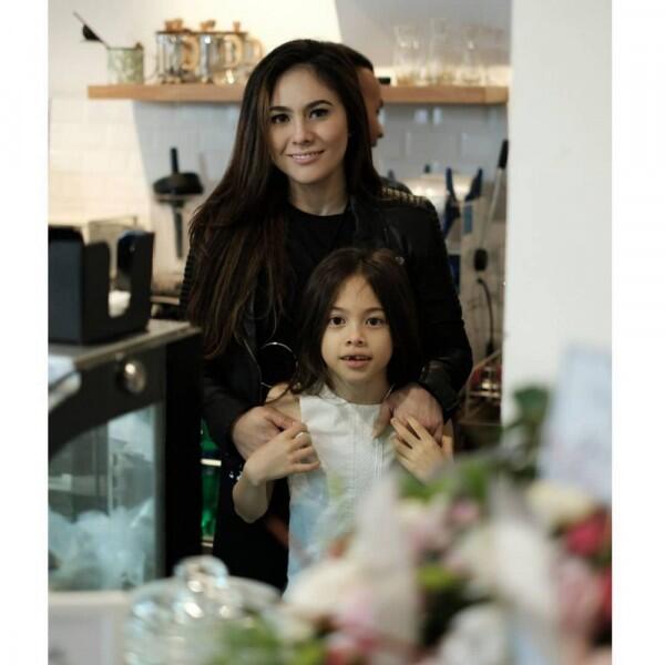 10 Potret London & Jeremiah, Anak Wulan Guritno yang Makin Besar