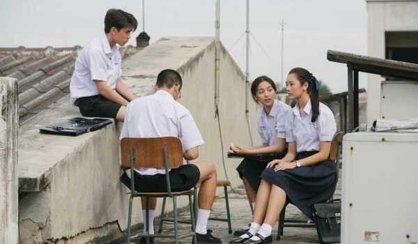 6 Tindakan yang Wajib Kamu Biasakan untuk Menghargai Orang Lain